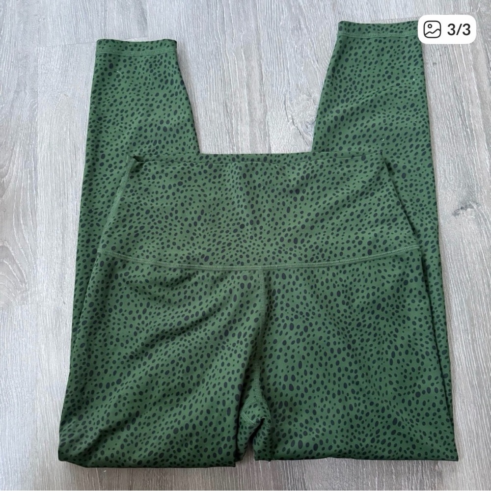 ZYIA Green Cheetah print Leggings women’s size 8/10